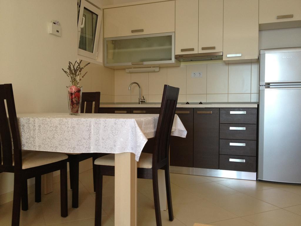 Apartments Villa Amalia Omiš Szoba fotó