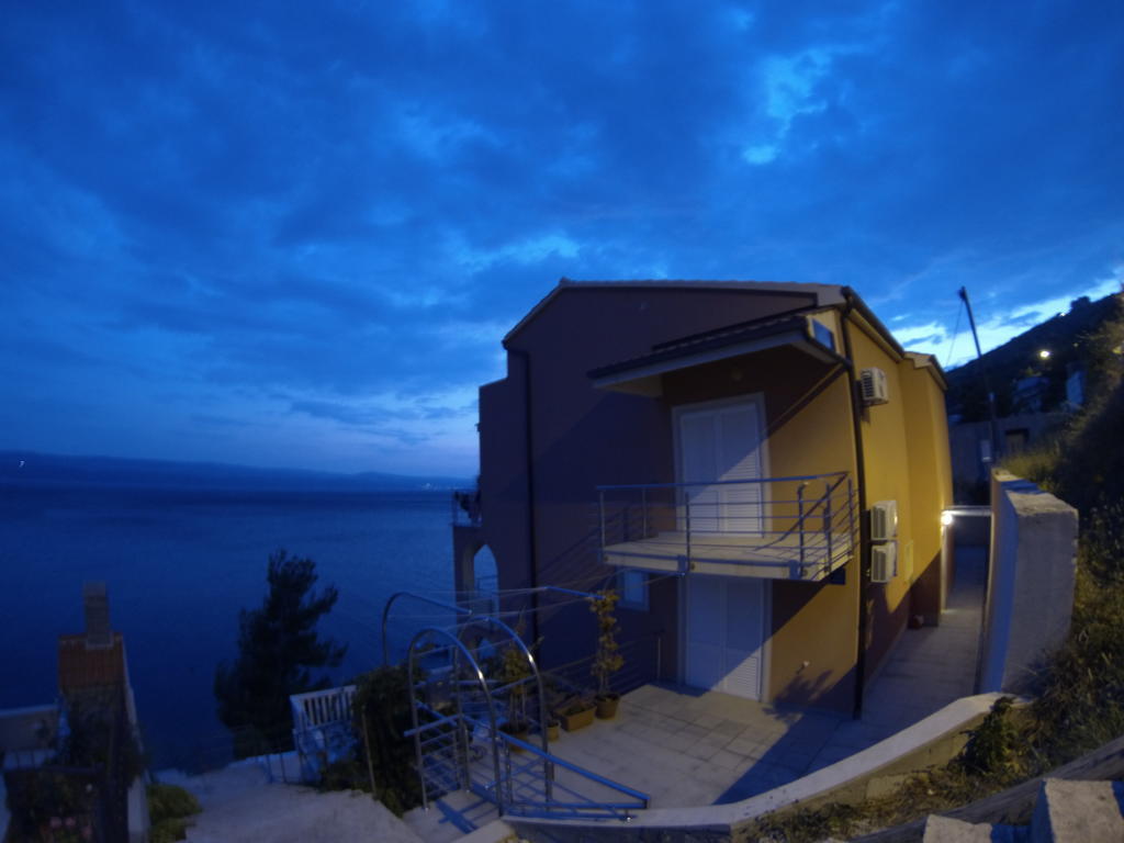 Apartments Villa Amalia Omiš Kültér fotó