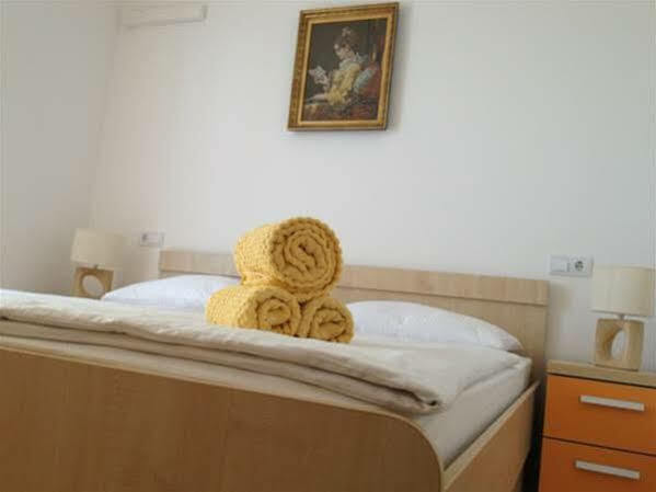 Apartments Villa Amalia Omiš Kültér fotó
